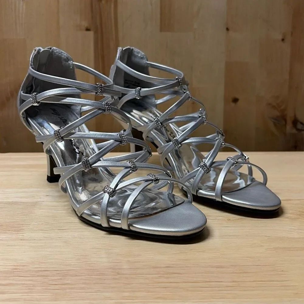 Women's Easy Street Alive 5 Nightingale Evening Sandals Silver Size 5.5